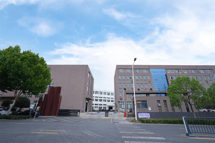 Fabrika Dışarıda